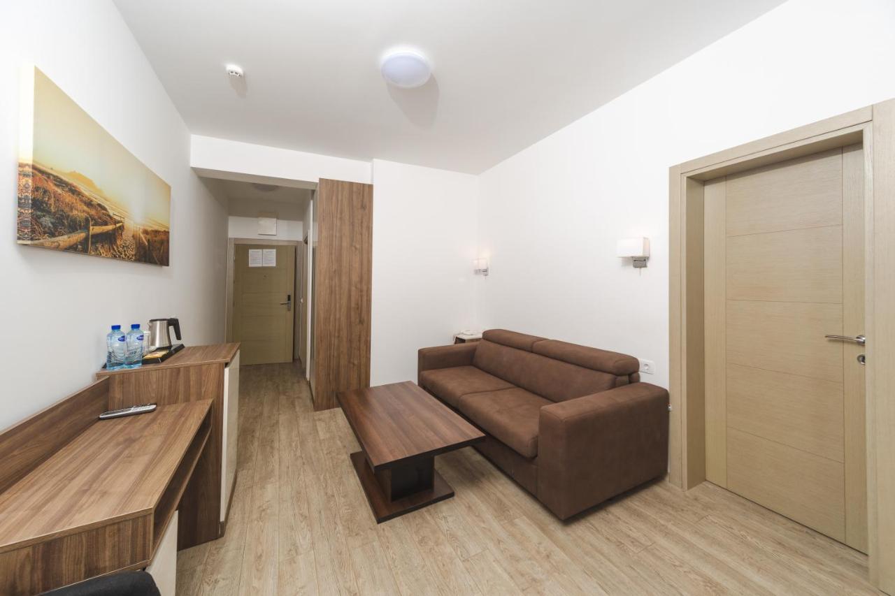 Hotel 219 Будва Екстериор снимка