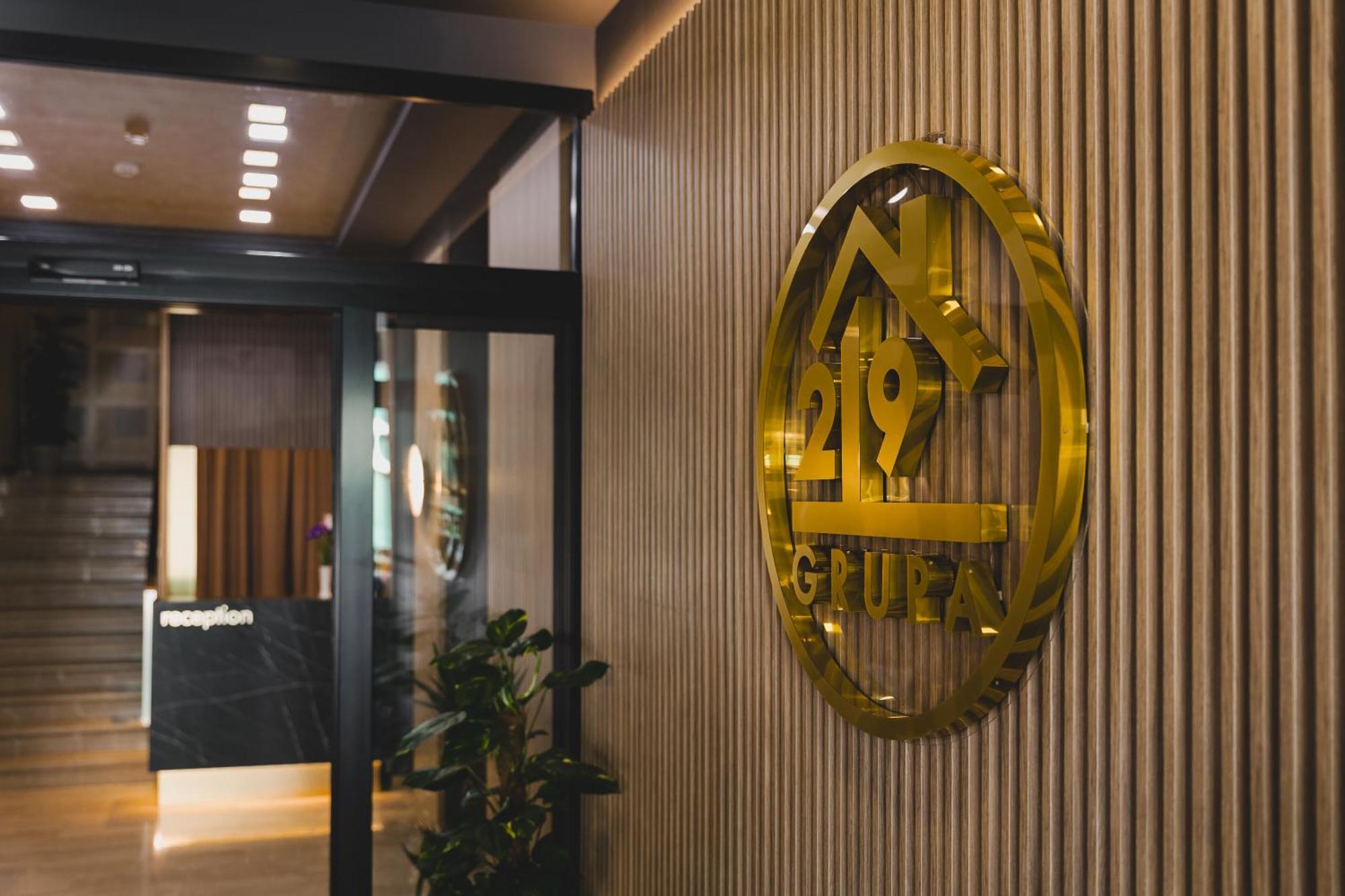 Hotel 219 Будва Екстериор снимка