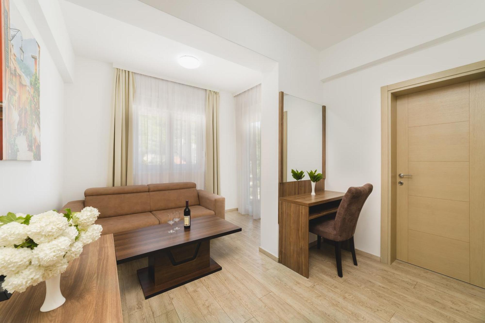 Hotel 219 Будва Екстериор снимка