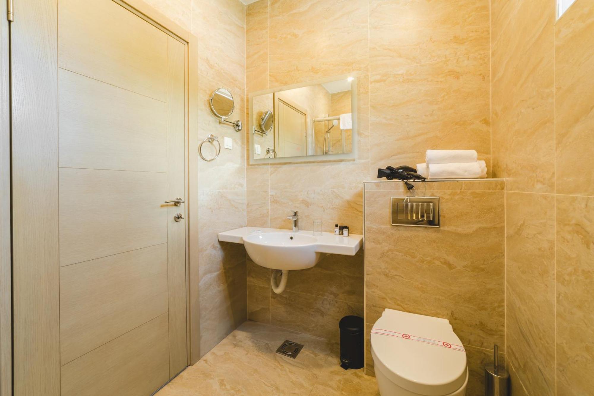 Hotel 219 Будва Екстериор снимка