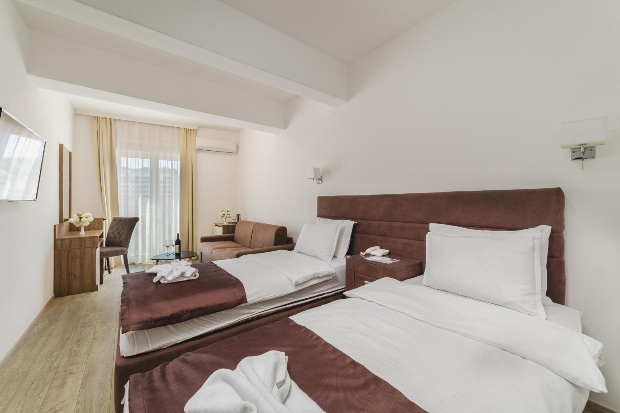 Hotel 219 Будва Екстериор снимка