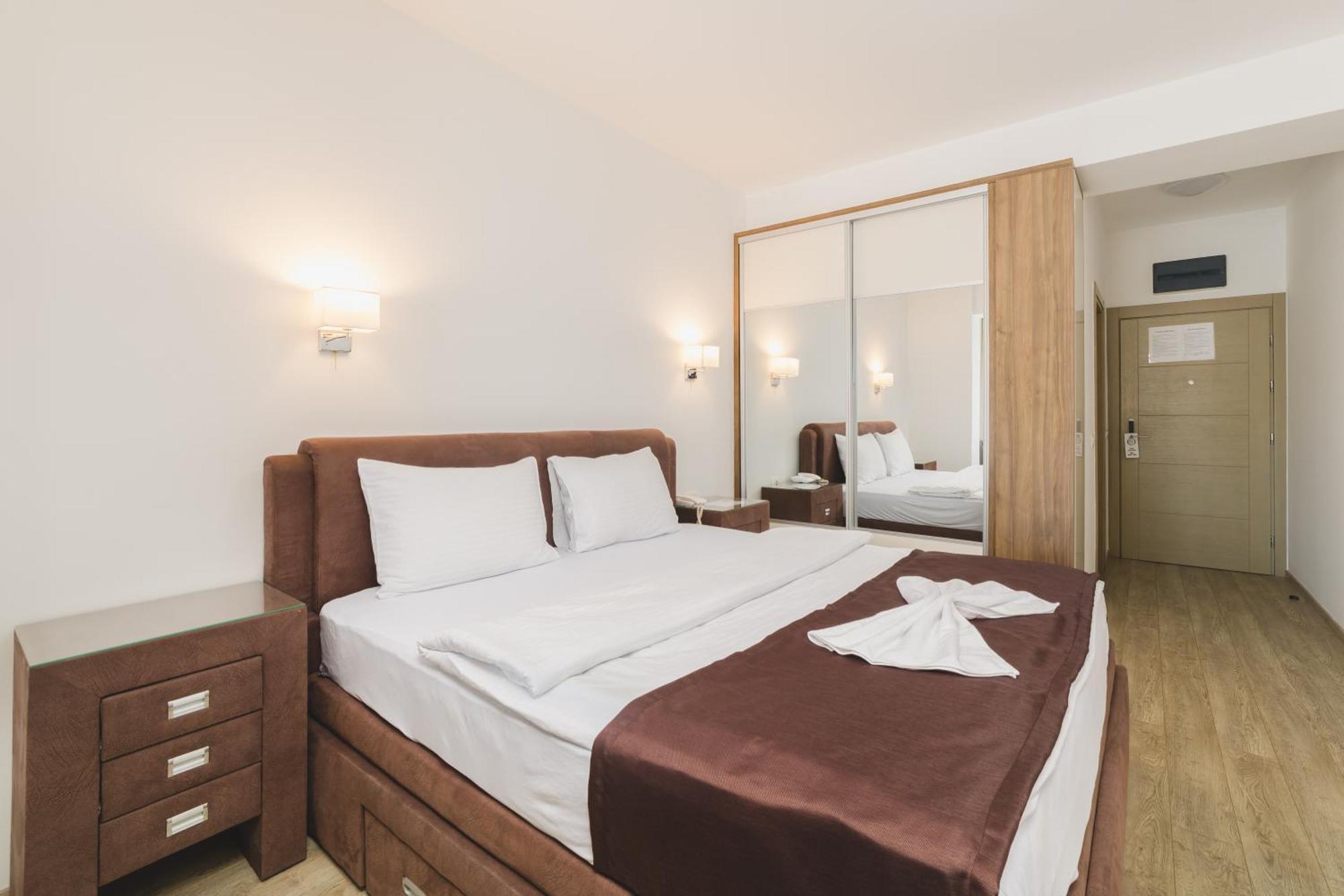 Hotel 219 Будва Екстериор снимка